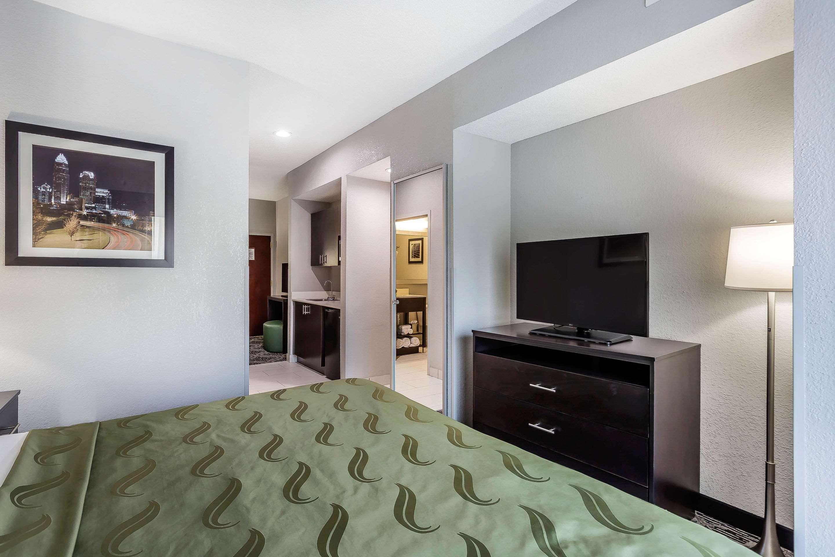Quality Suites Pineville - Charlotte Exterior foto
